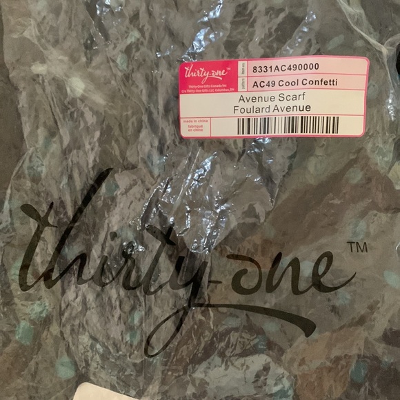 Thirty-one Avenue Scarf as a large Shall. In a bag, with tags. - Picture 7 of 8